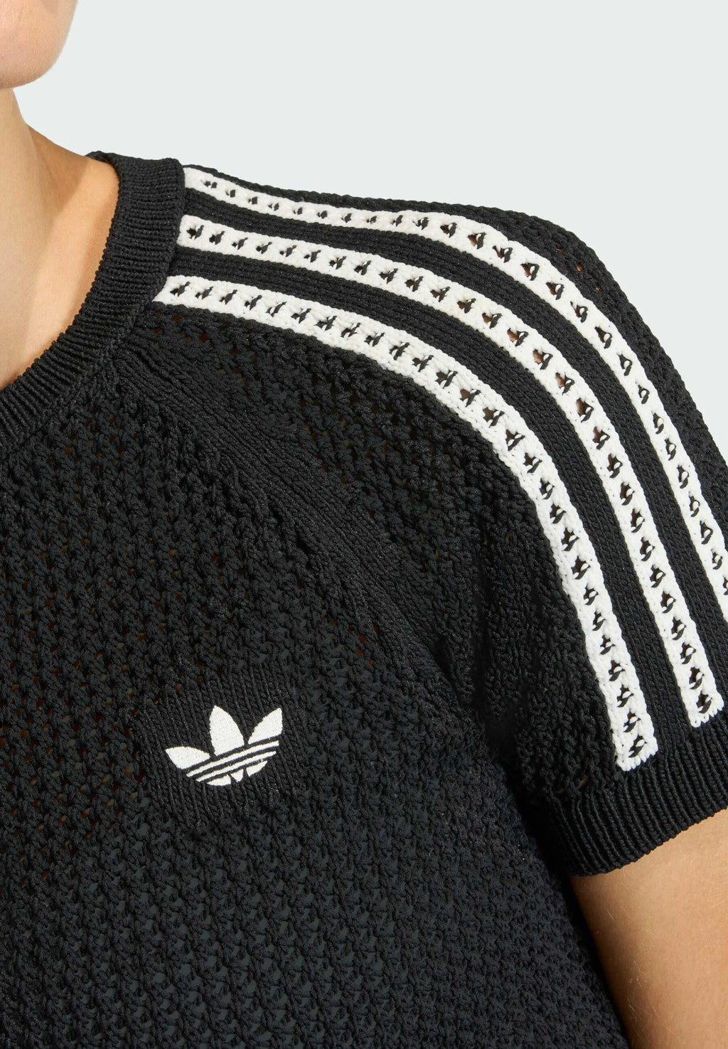COMPLETO A MAGLIA DI UNCINETTO CORTO